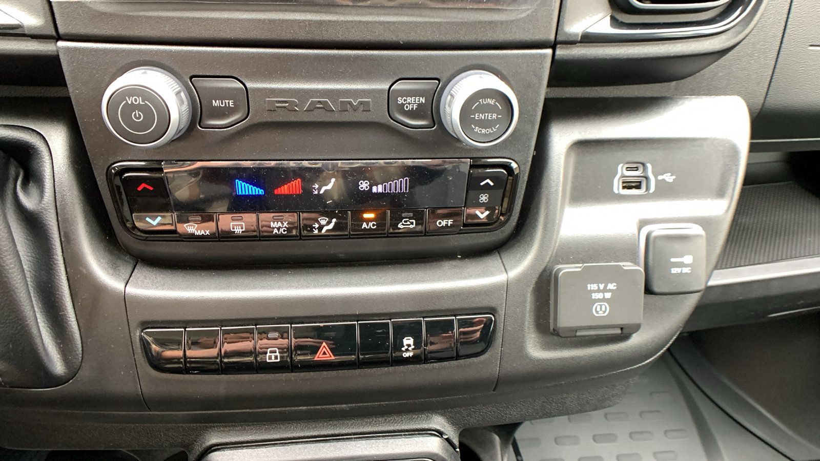 New 2026 RAM ProMaster 2500 w/ Convenience Group FWD image 17