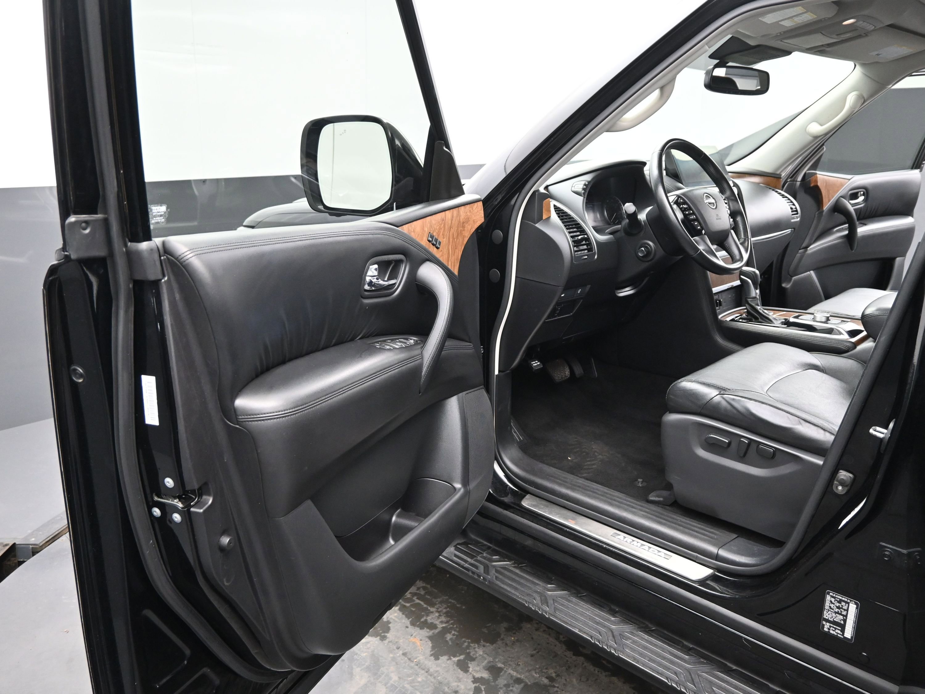 Used 2022 Nissan Armada SL image 14