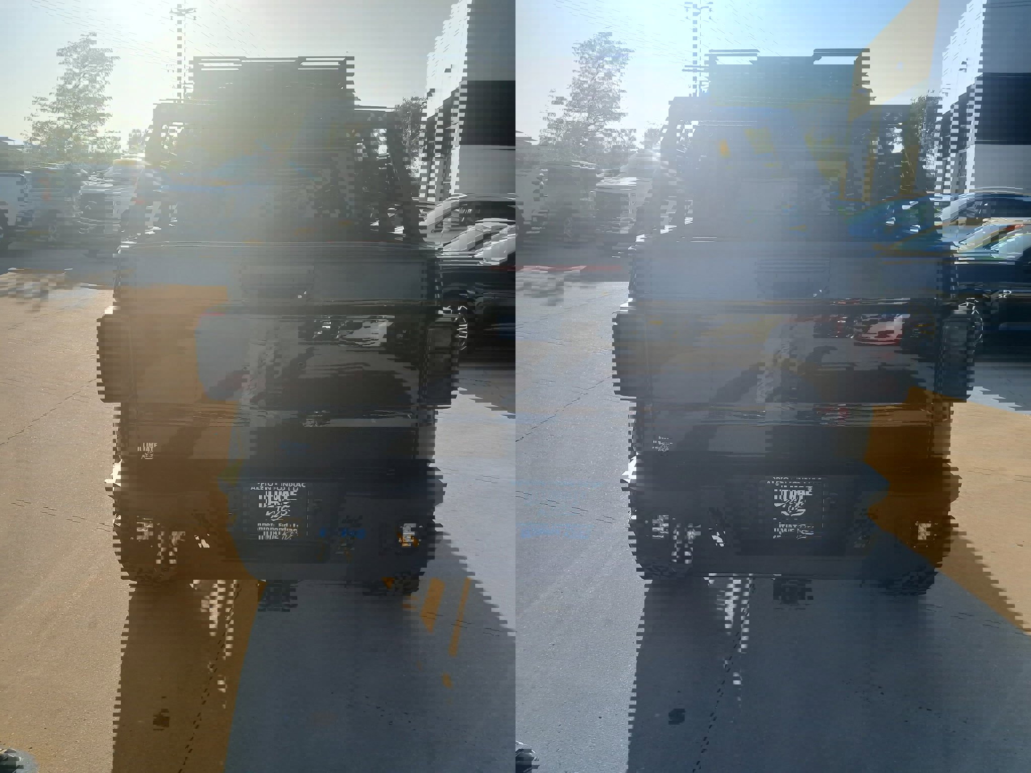 Used 2022 Jeep Gladiator Sport image 2