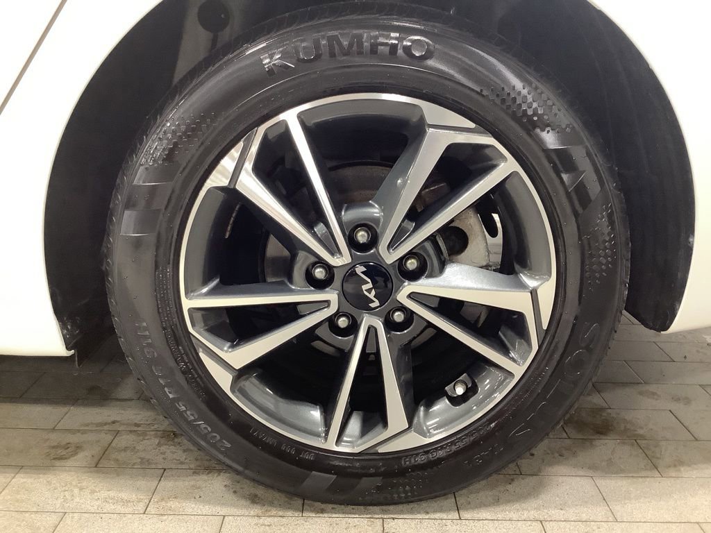 Used 2023 Kia Forte LXS image 27