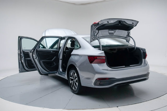 Used 2022 Volkswagen Jetta S FWD image 19