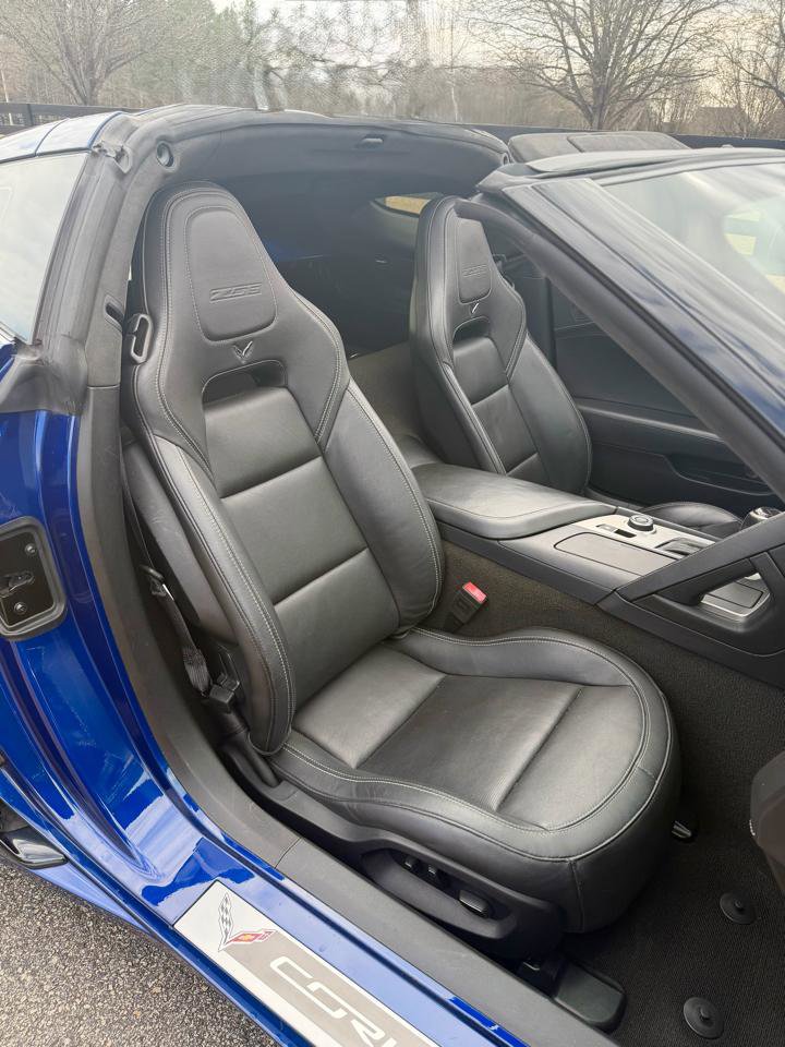 Used 2016 Chevrolet Corvette Z06 w/ 3LZ Preferred Equipment Group image 8