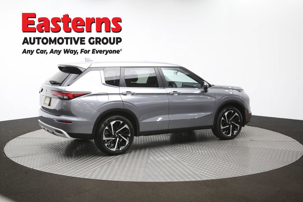 Used 2024 Mitsubishi Outlander SE image 42