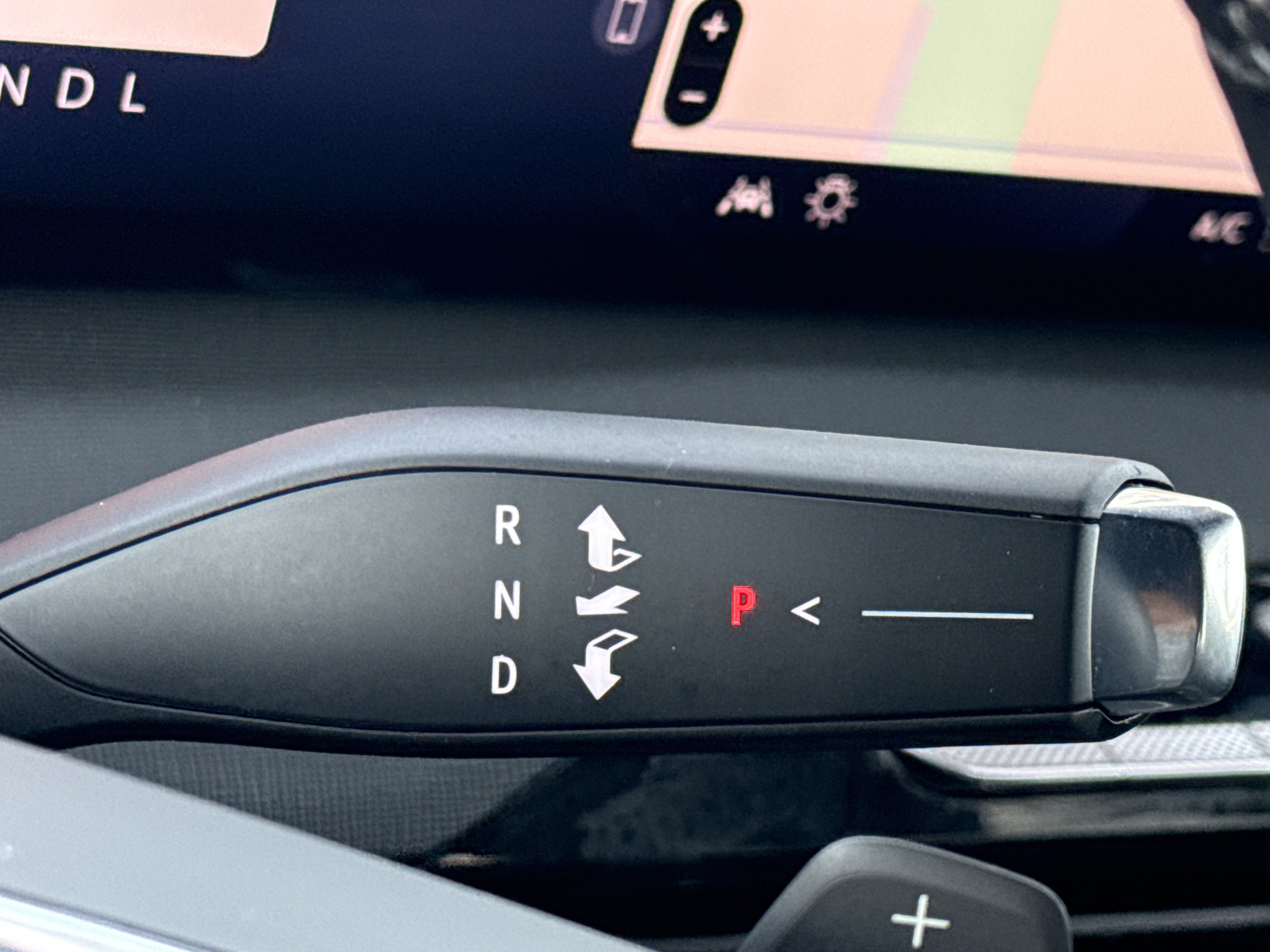 Certified 2025 Buick Enclave Preferred image 26