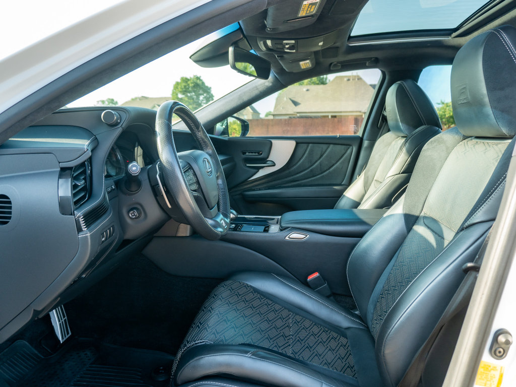 Used 2019 Lexus LS 500 F Sport w/ Accessory Package (Z1) AWD/4WD image 11