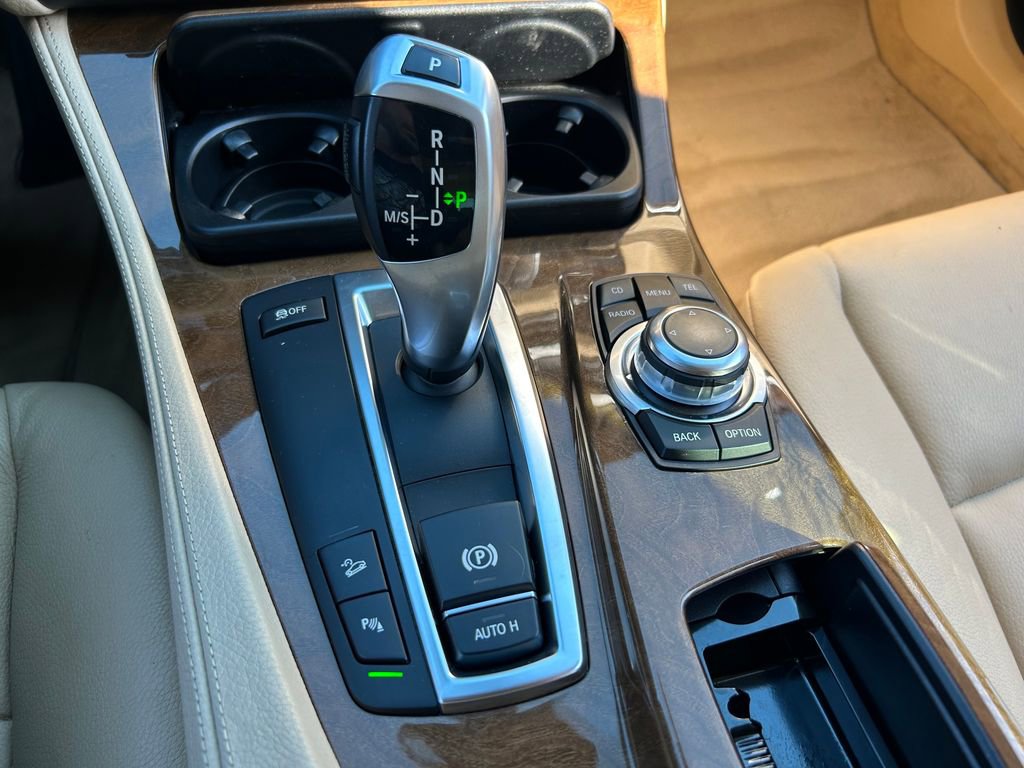 Used 2011 BMW 535i xDrive Sedan AWD/4WD image 16