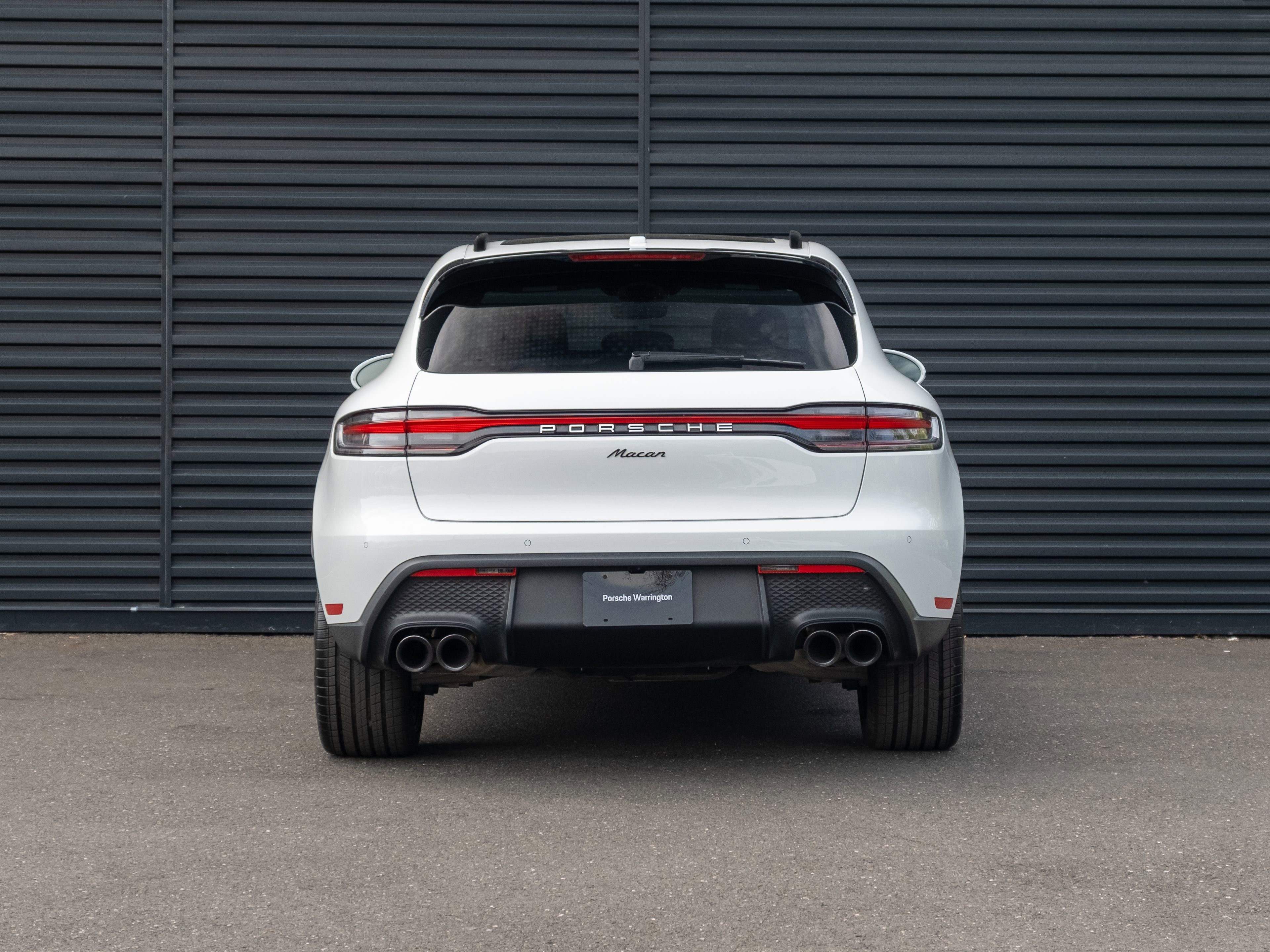 Certified 2026 Porsche Macan AWD/4WD image 7