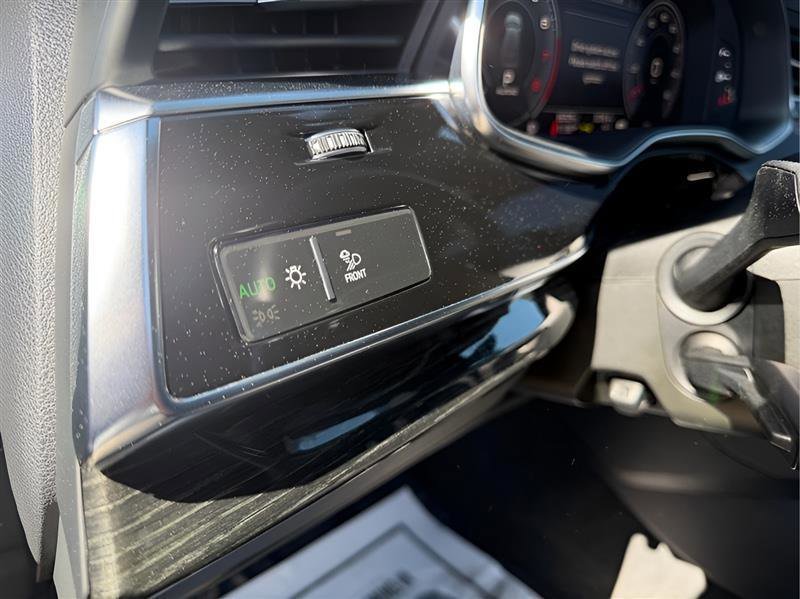 Used 2020 Audi Q8 Prestige w/ Prestige Package AWD/4WD image 30