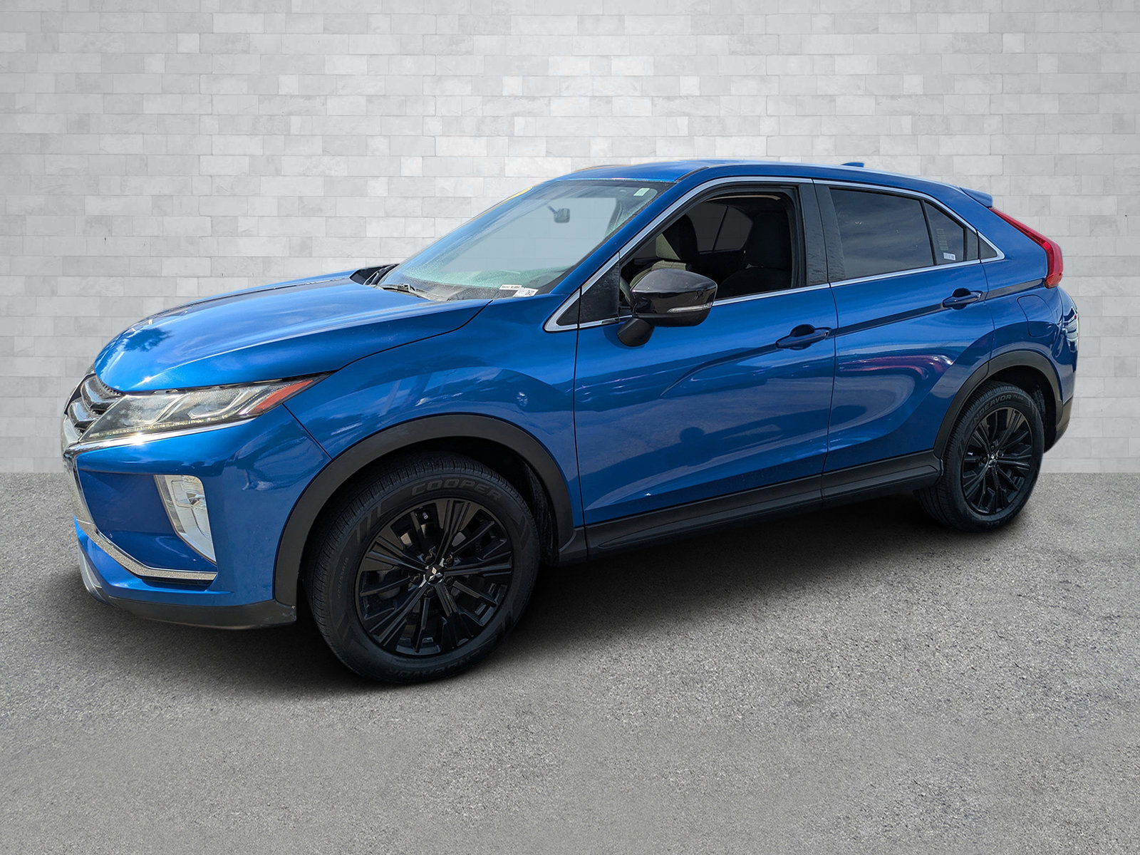 Used 2018 Mitsubishi Eclipse Cross LE image 9