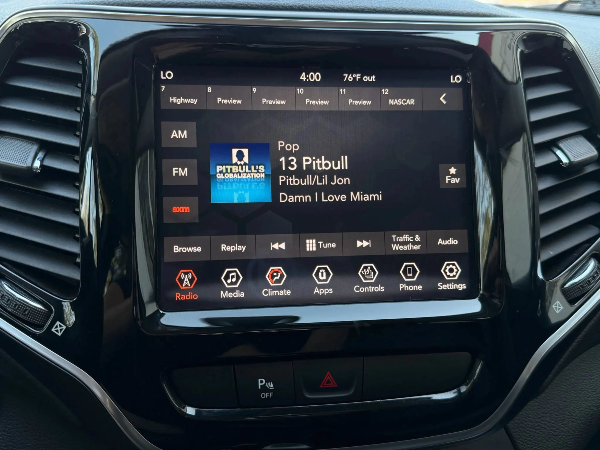 Used 2019 Jeep Cherokee Limited AWD/4WD image 27
