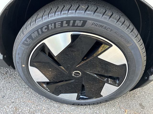 New 2026 Volvo EX30 Plus AWD/4WD image 17