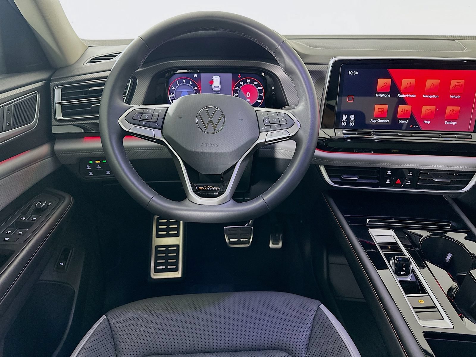 Certified 2024 Volkswagen Atlas Peak Edition SEL AWD/4WD image 16