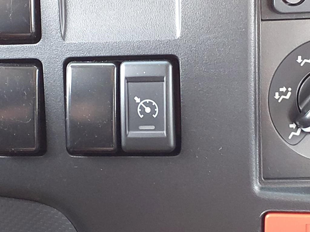 New 2024 Chevrolet Low Cab Forward image 11