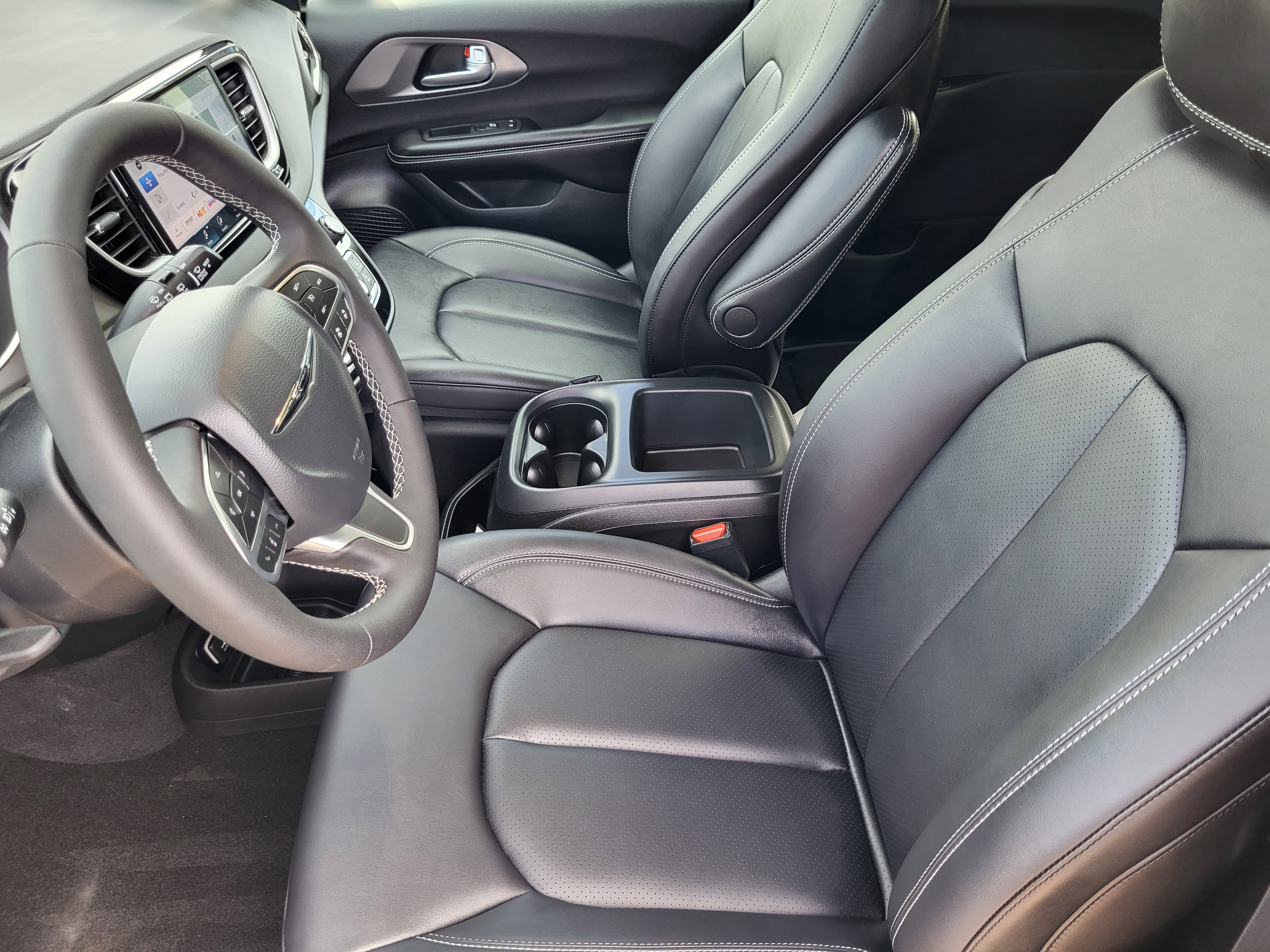 New 2026 Chrysler Voyager LX FWD image 26