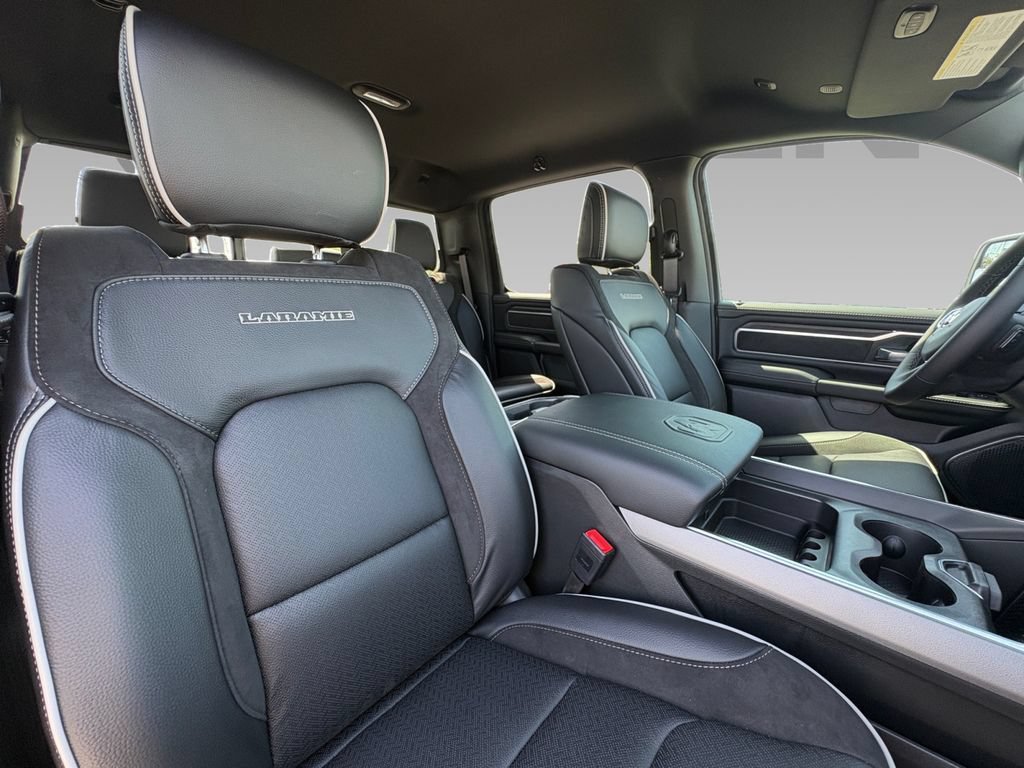 New 2026 RAM 1500 Laramie w/ Sport Appearance Package AWD/4WD image 9