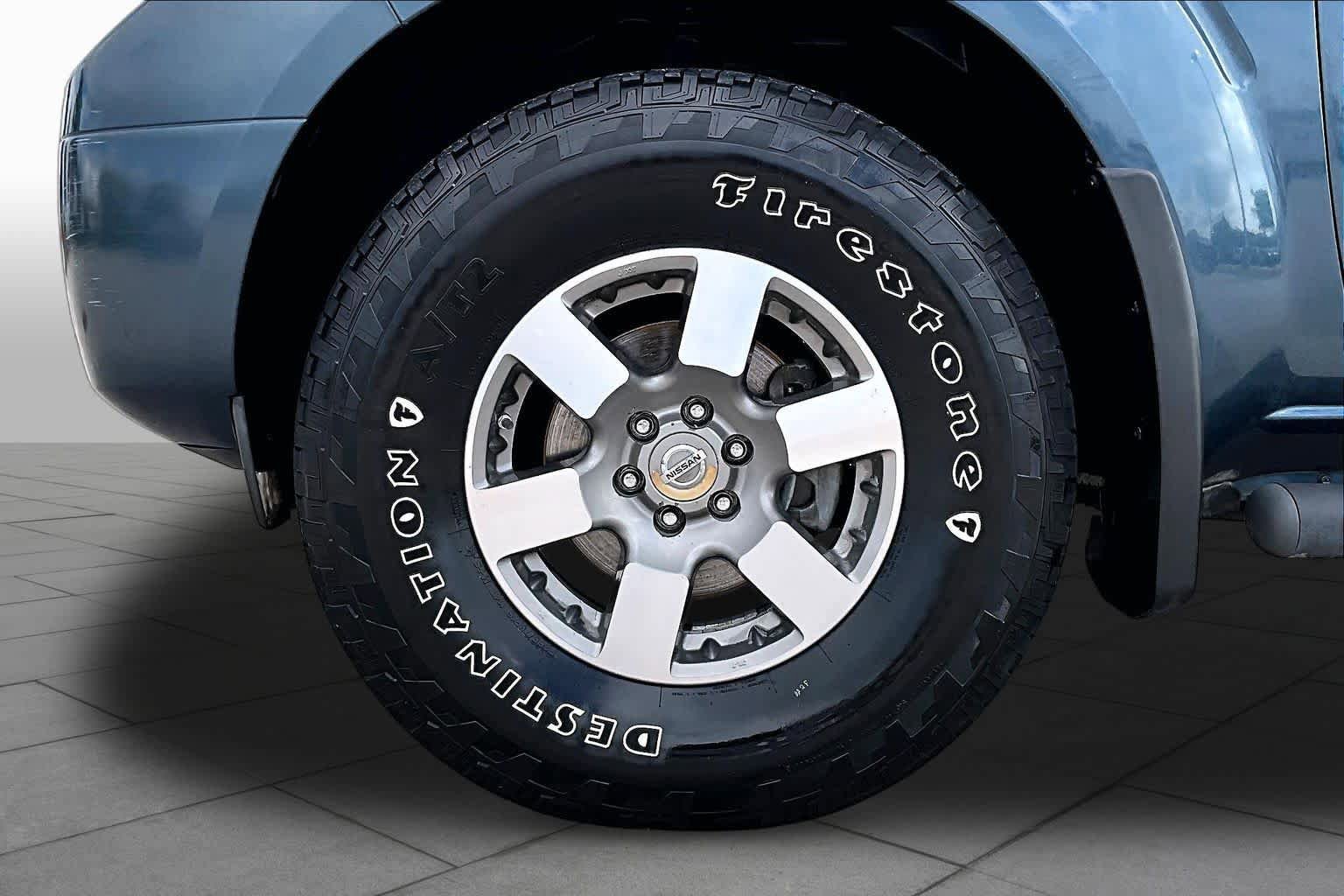 Used 2013 Nissan Frontier PRO-4X w/ Pro-4x Luxury Pkg AWD/4WD image 11