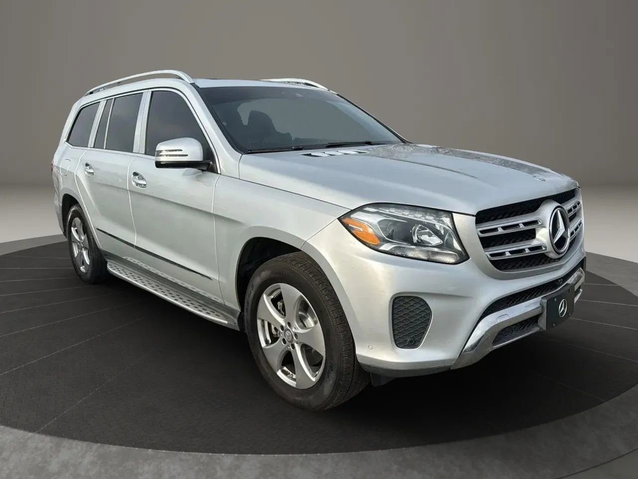 Used 2017 Mercedes-Benz GLS 450 4MATIC image 3