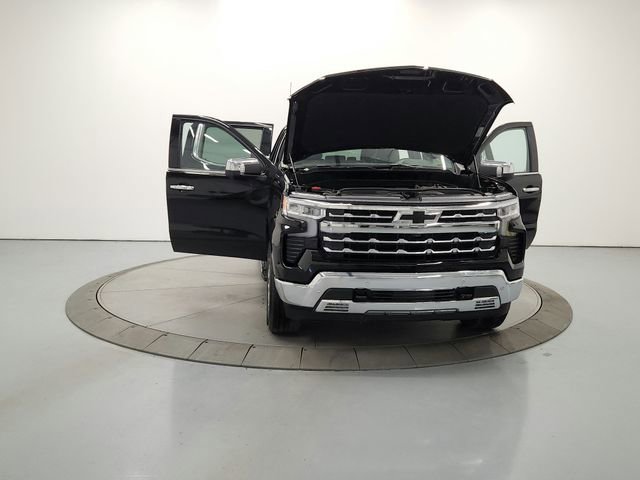 New 2026 Chevrolet Silverado 1500 LTZ w/ LPO, Dark Essentials Package image 10