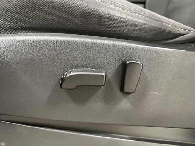 Used 2023 Nissan Frontier SV w/ Midnight Edition Package image 15