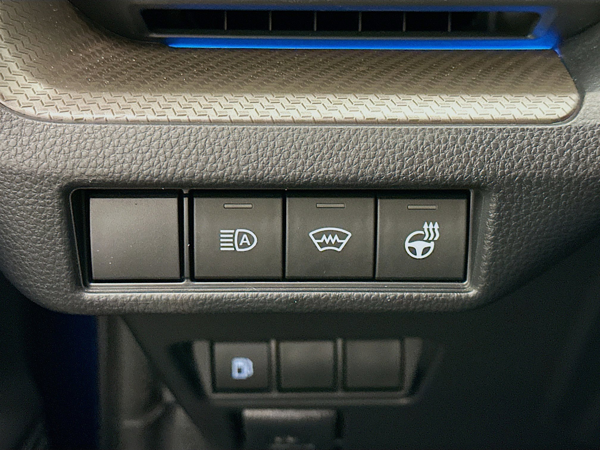 Used 2023 Toyota Prius XLE image 17