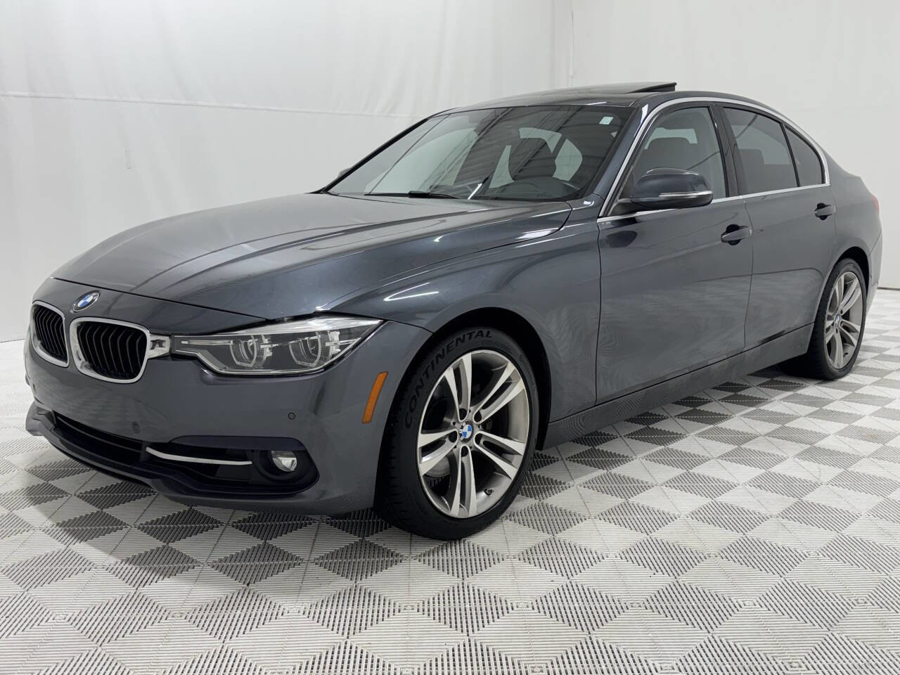 Used 2017 BMW 330i Sedan image 7