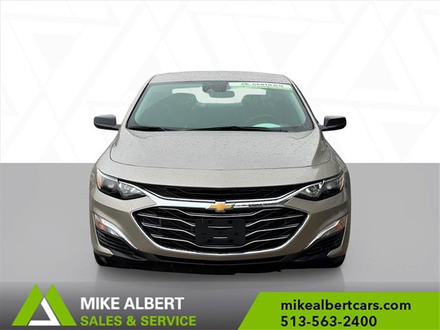 Used 2023 Chevrolet Malibu LS image 2