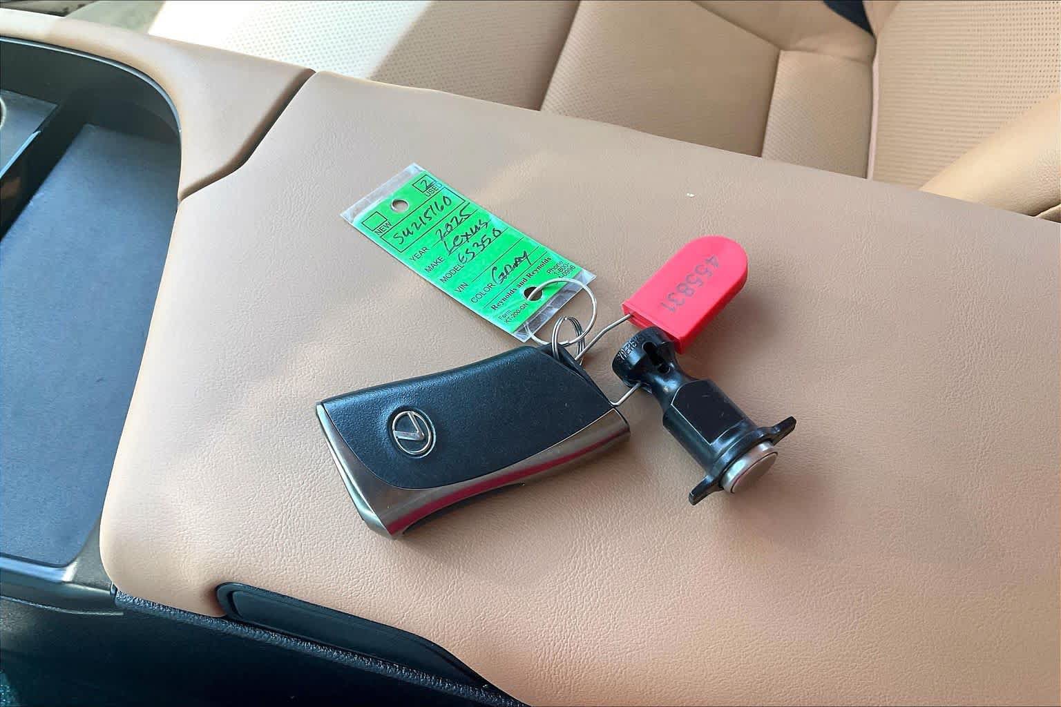 Used 2025 Lexus ES 350 w/ Accessory Package (P3) FWD image 13