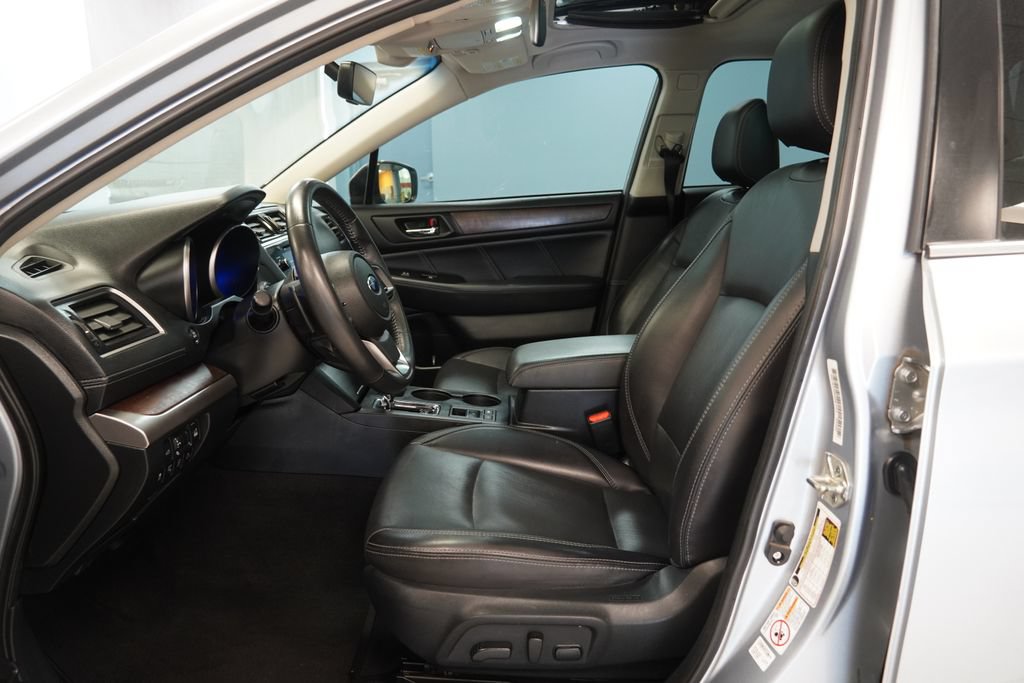 Used 2018 Subaru Outback 3.6R Limited AWD/4WD image 6