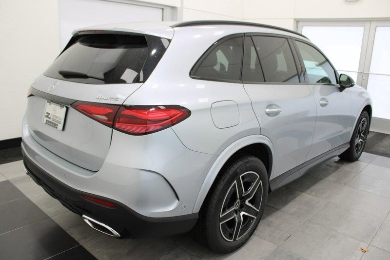 New 2025 Mercedes-Benz GLC 300 4MATIC image 2