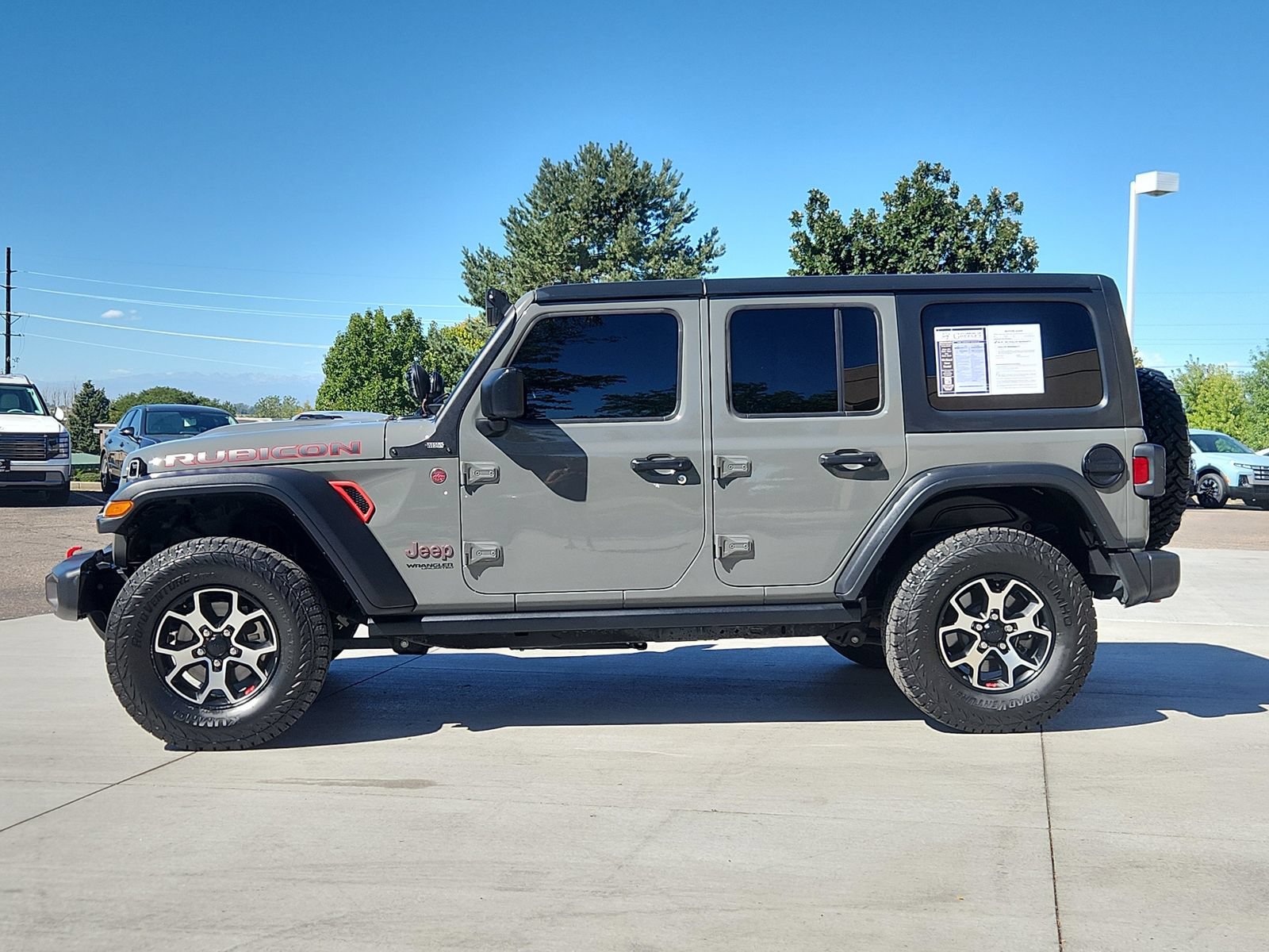 Used 2021 Jeep Wrangler Unlimited Rubicon w/ Cold Weather Group AWD/4WD image 2