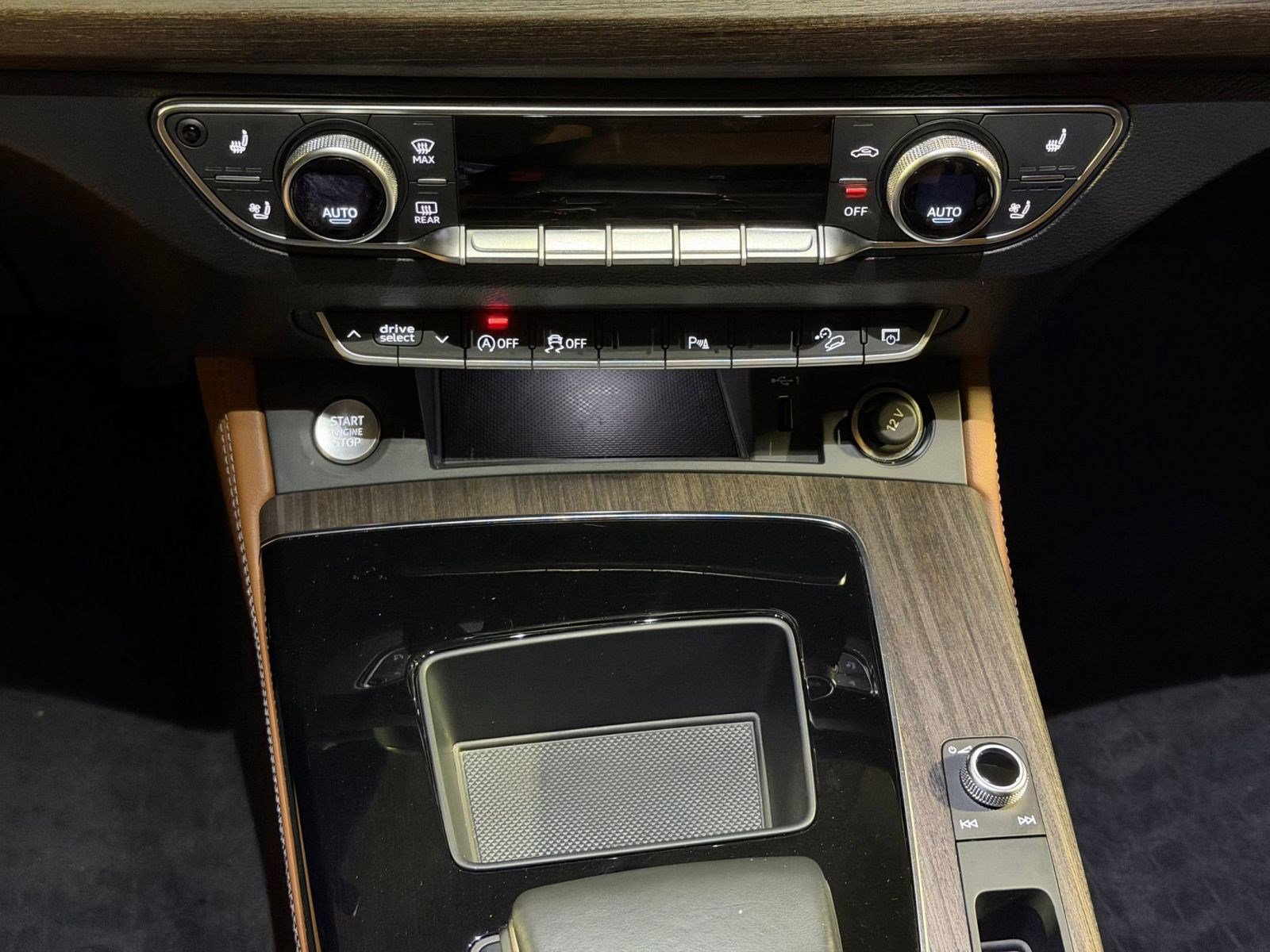 Certified 2023 Audi Q5 2.0T Premium Plus w/ Premium Plus Package AWD/4WD image 19