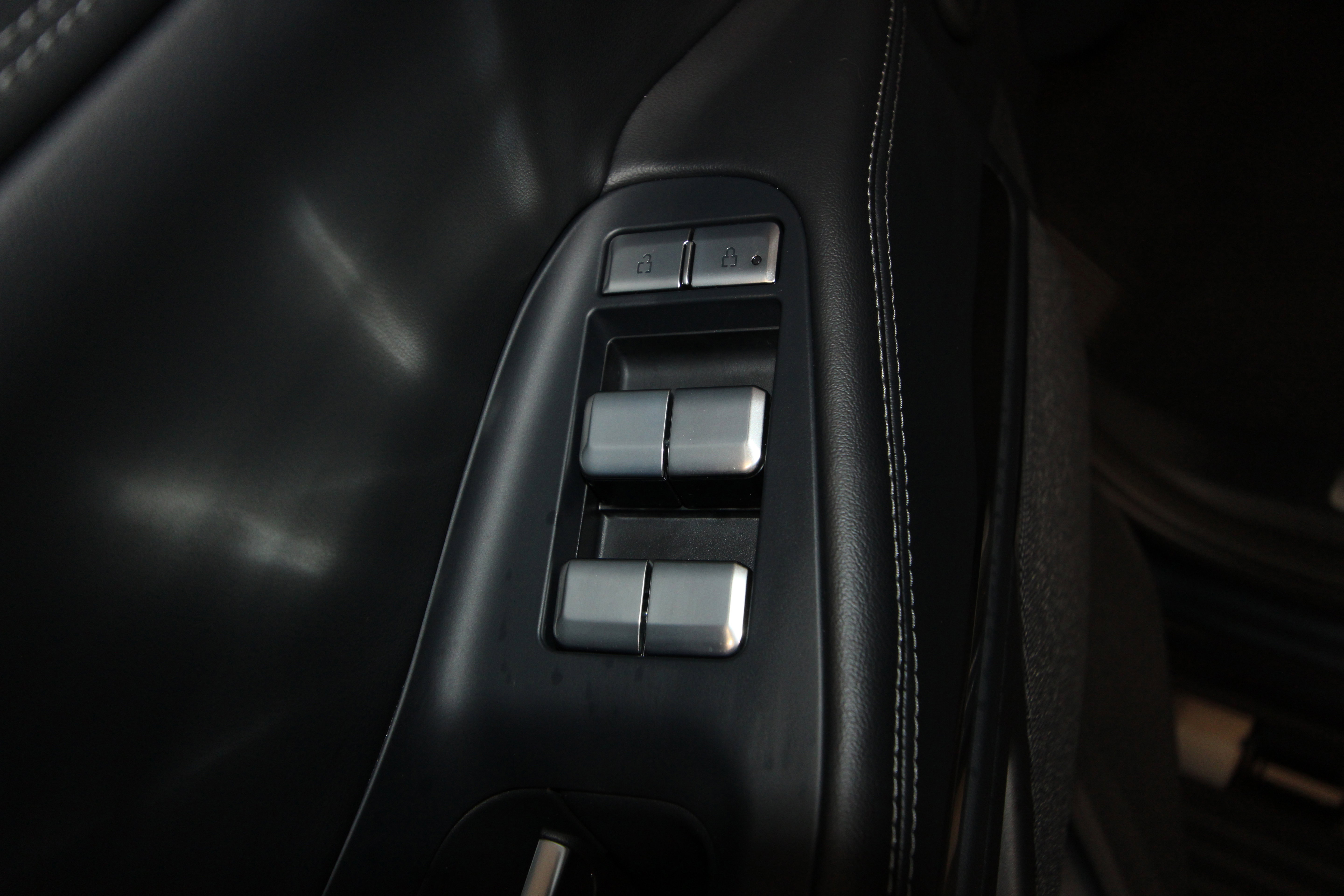 New 2025 Lincoln Navigator Reserve w/ Jet Appearance Package image 5