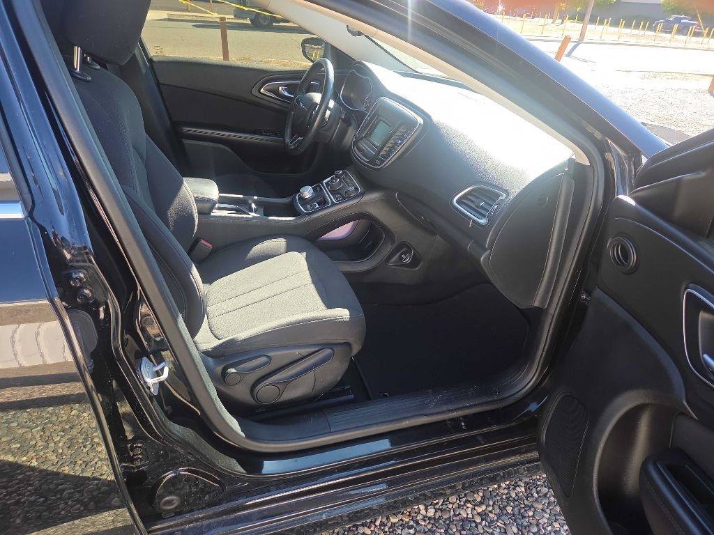 Used 2015 Chrysler 200 Limited w/ Convenience Group FWD image 20