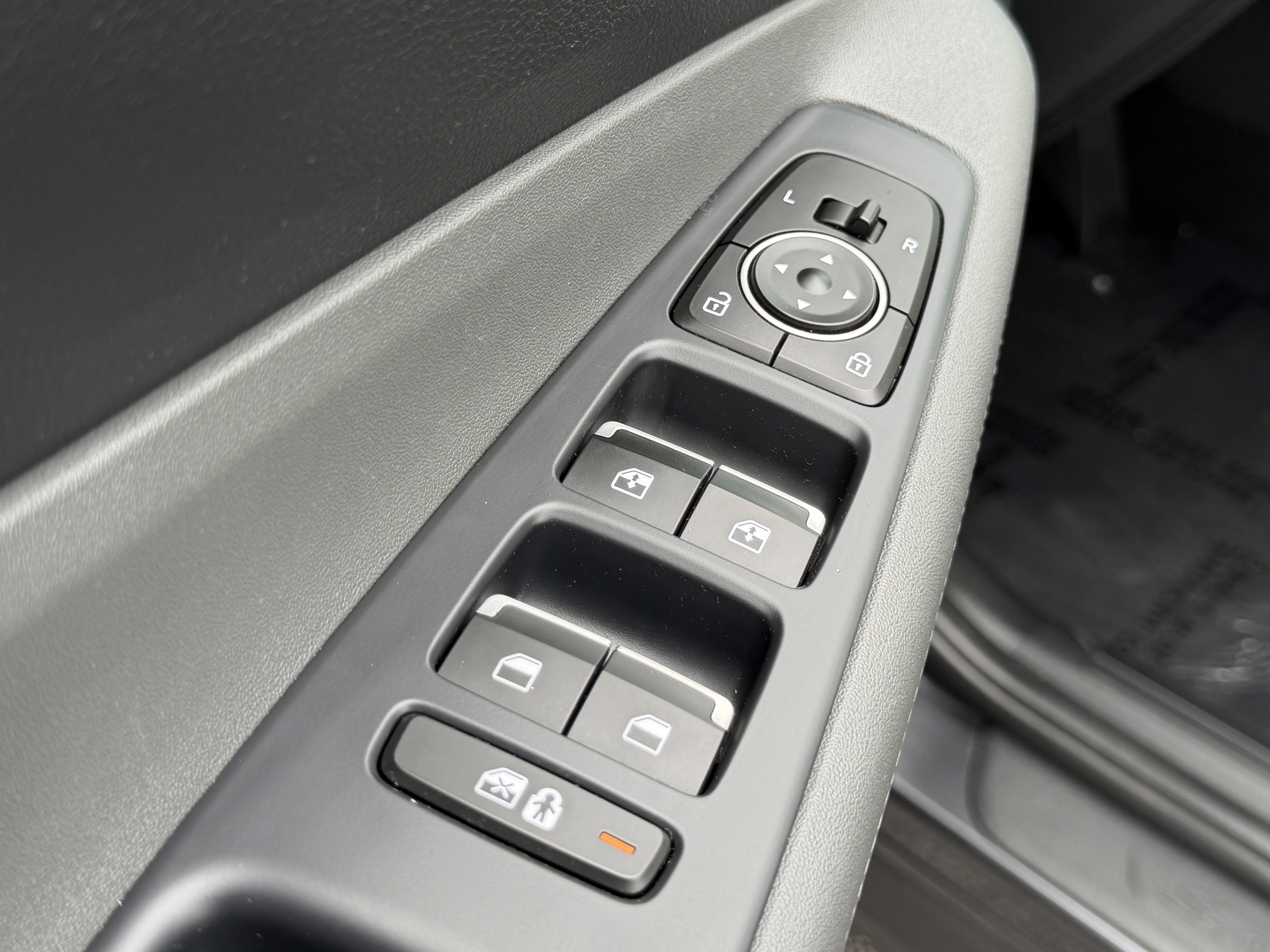 Used 2023 Hyundai Santa Fe Blue image 14