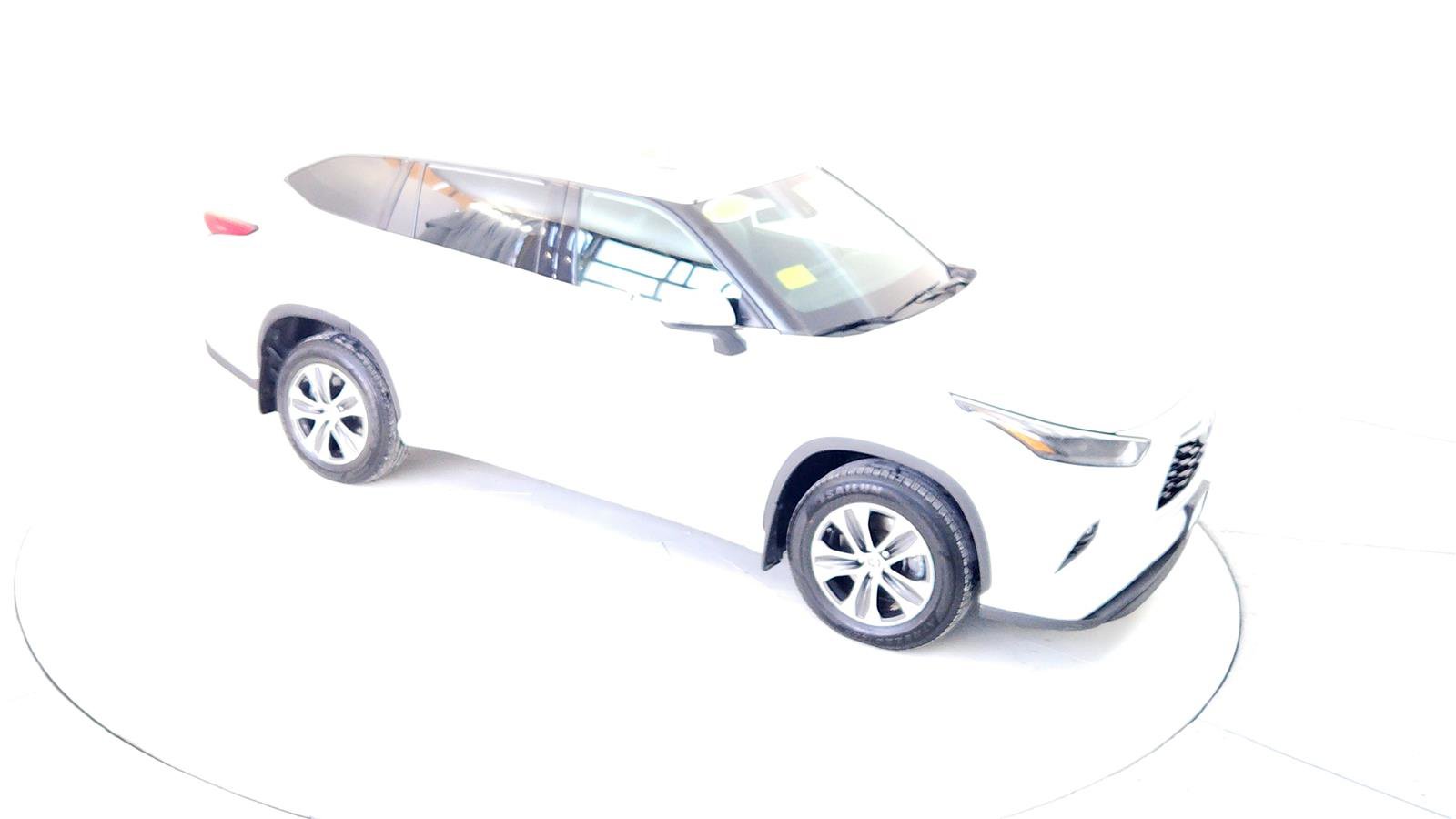 Certified 2022 Toyota Highlander XLE image 19