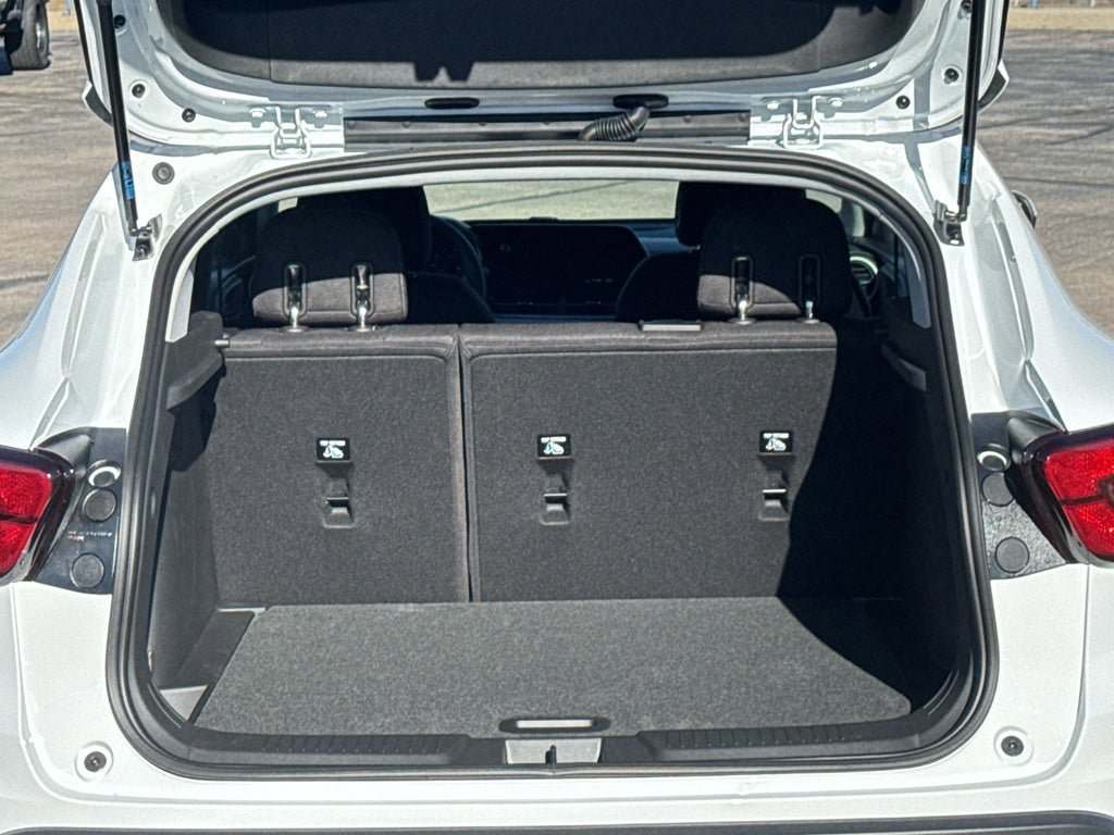 New 2026 Chevrolet Trax LS w/ LS Convenience Package FWD image 9