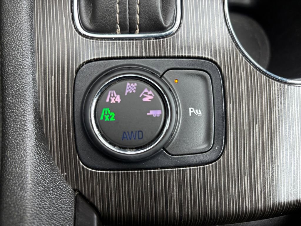 Used 2019 GMC Acadia SLT w/ Black Edition AWD/4WD image 10