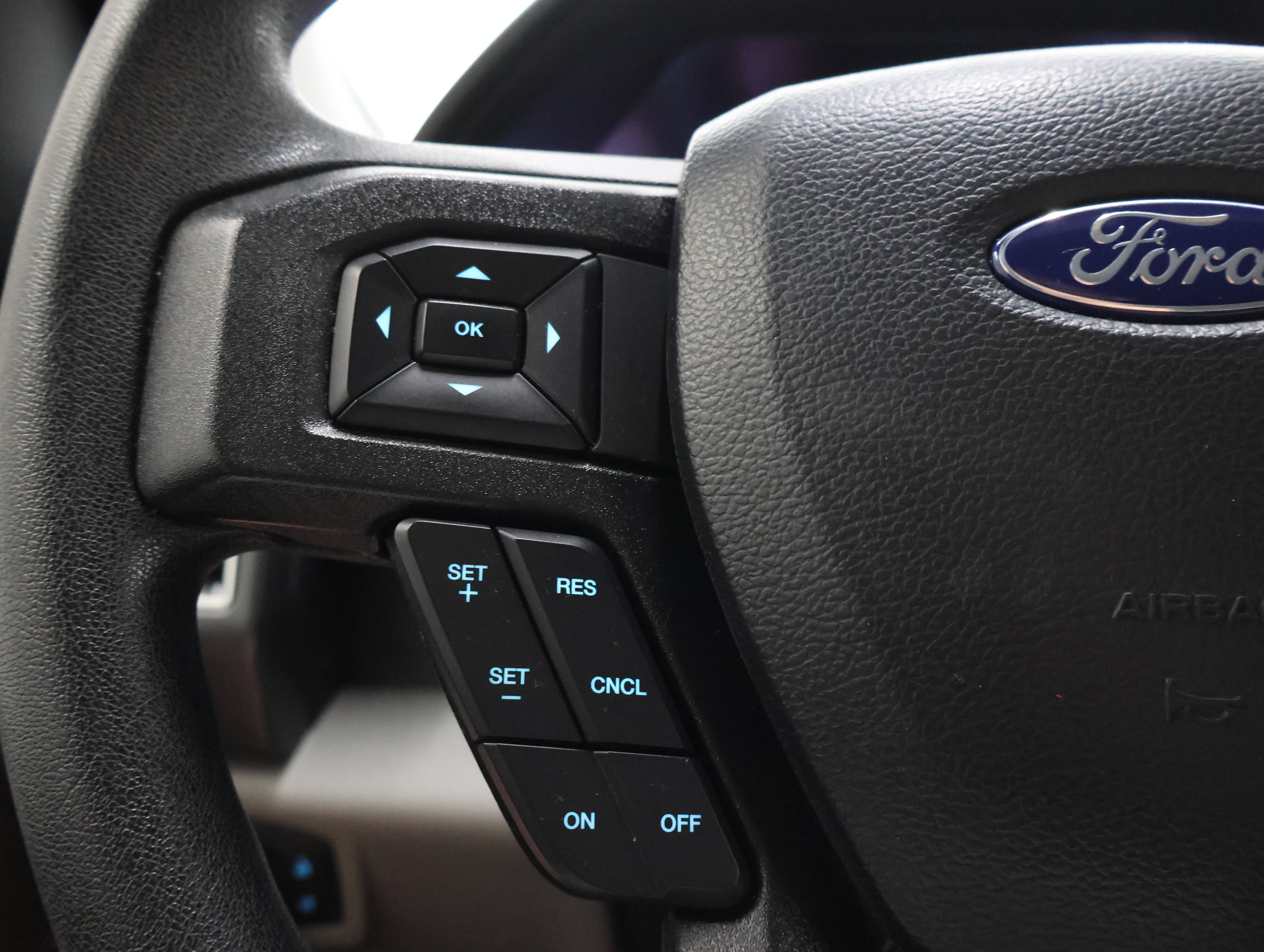 Used 2020 Ford F250 XLT w/ XLT Premium Package AWD/4WD image 15