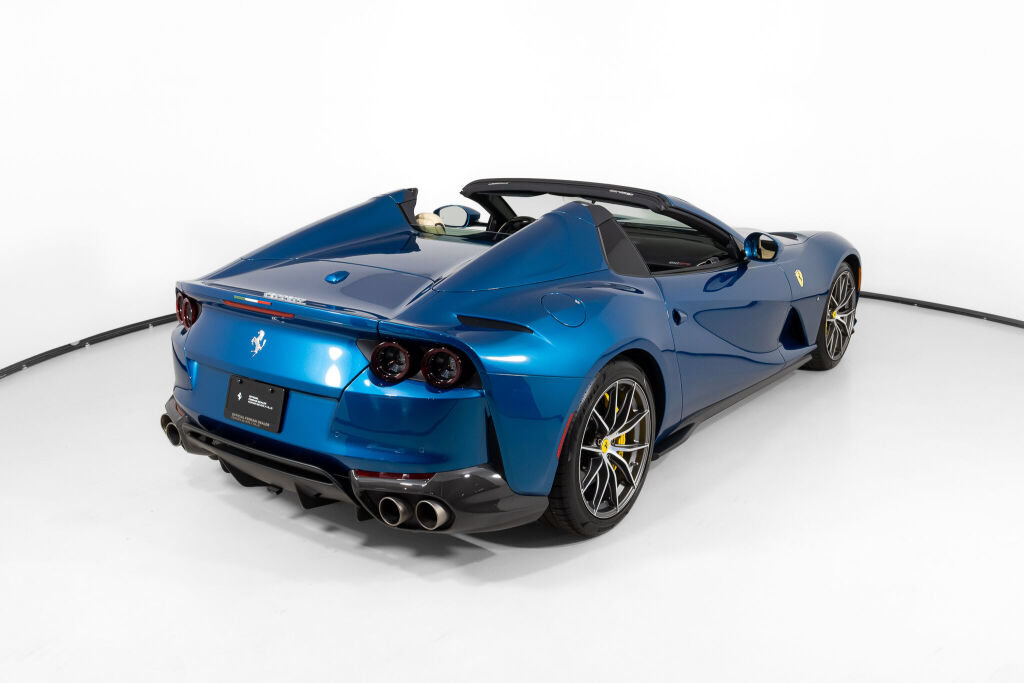 Used 2021 Ferrari 812 GTS RWD image 9