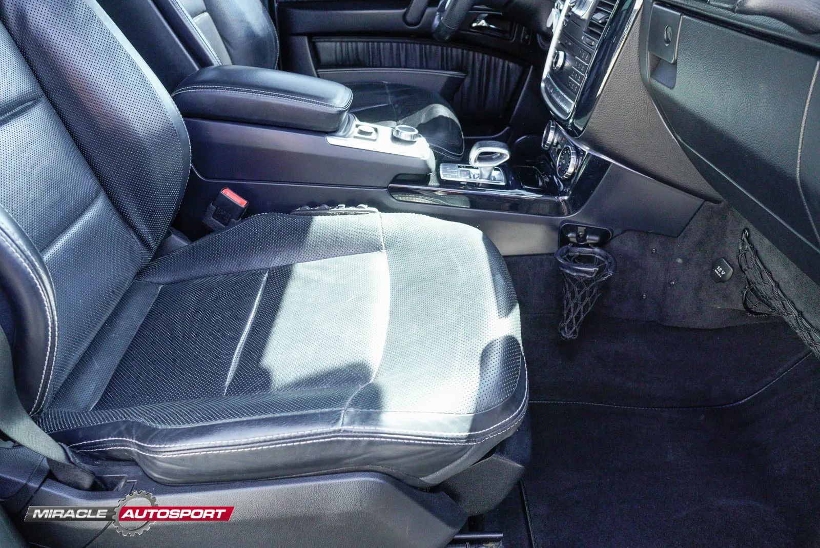 Used 2018 Mercedes-Benz G 63 AMG 4MATIC w/ Night Package image 34