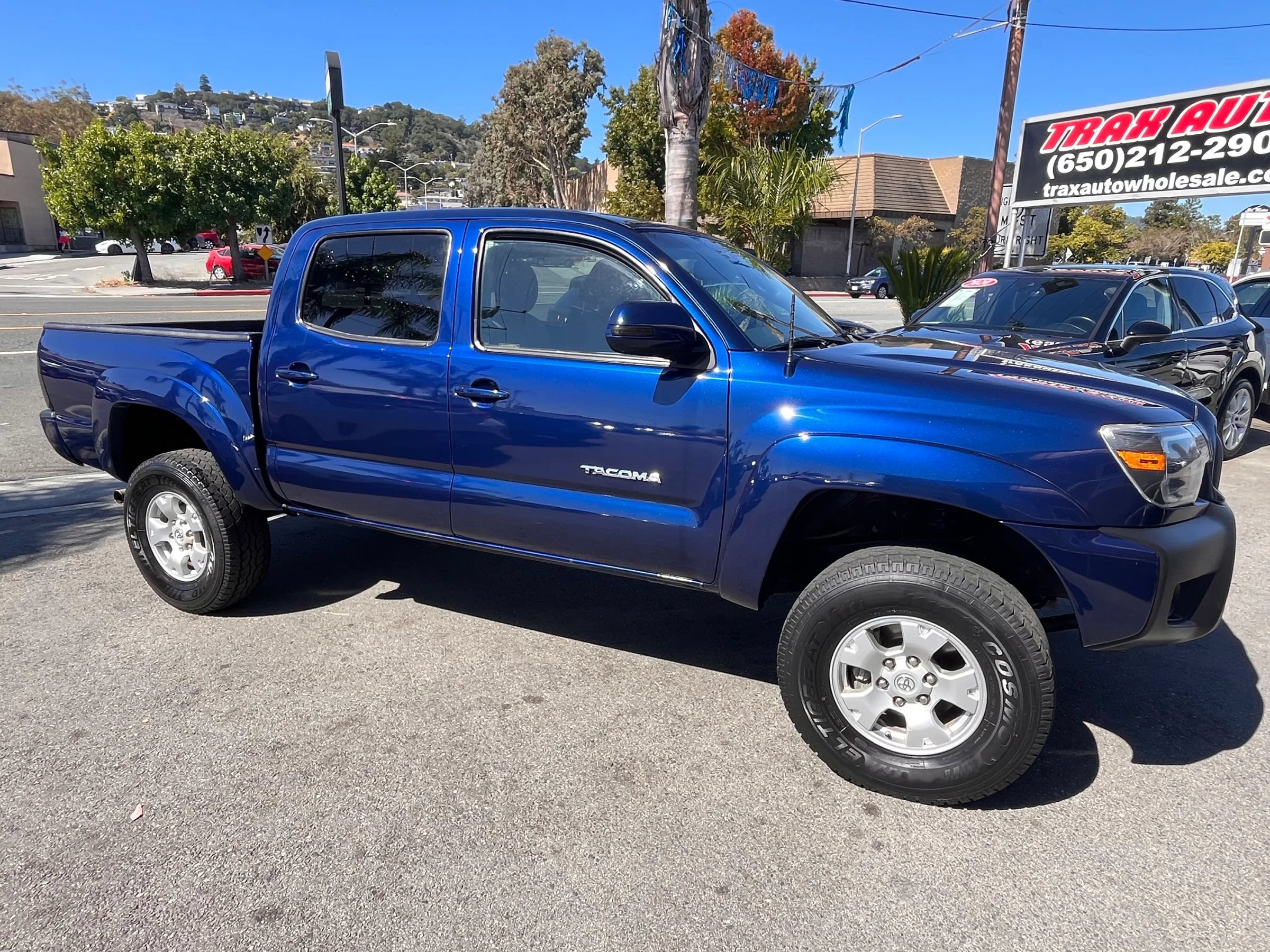 Used 2014 Toyota Tacoma PreRunner RWD image 1