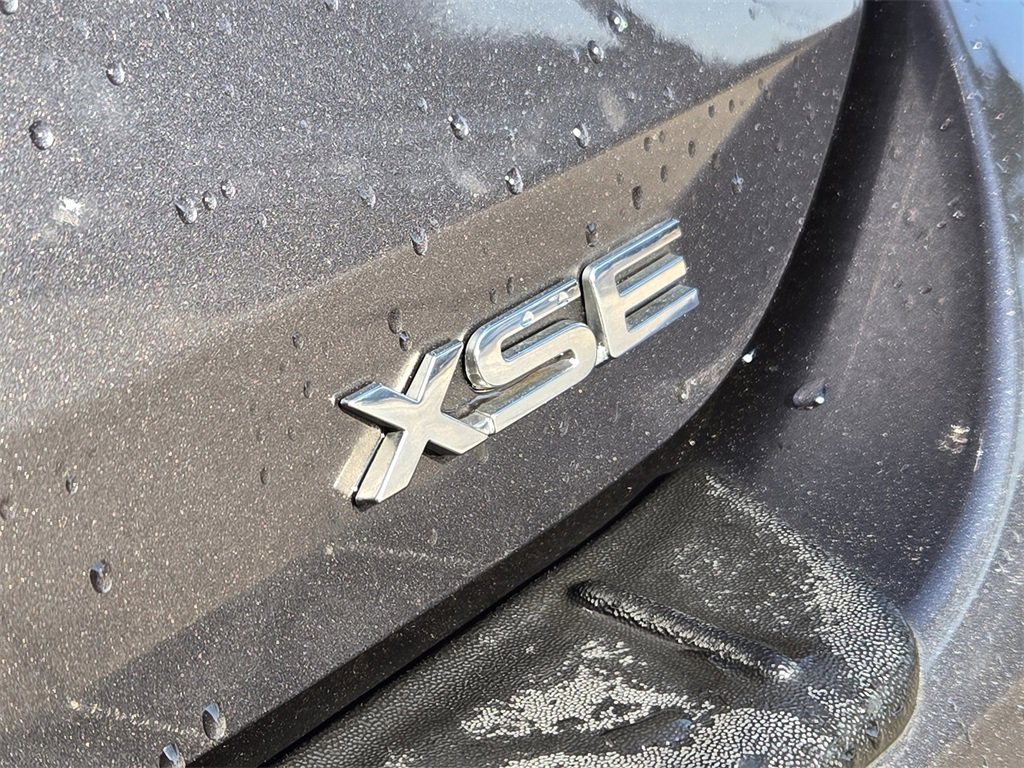 Used 2022 Toyota Highlander XSE image 16