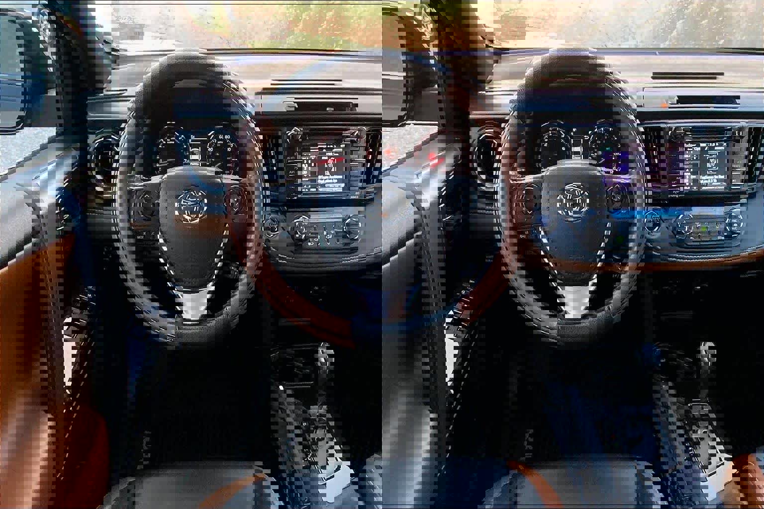 Used 2016 Toyota RAV4 SE AWD/4WD image 6