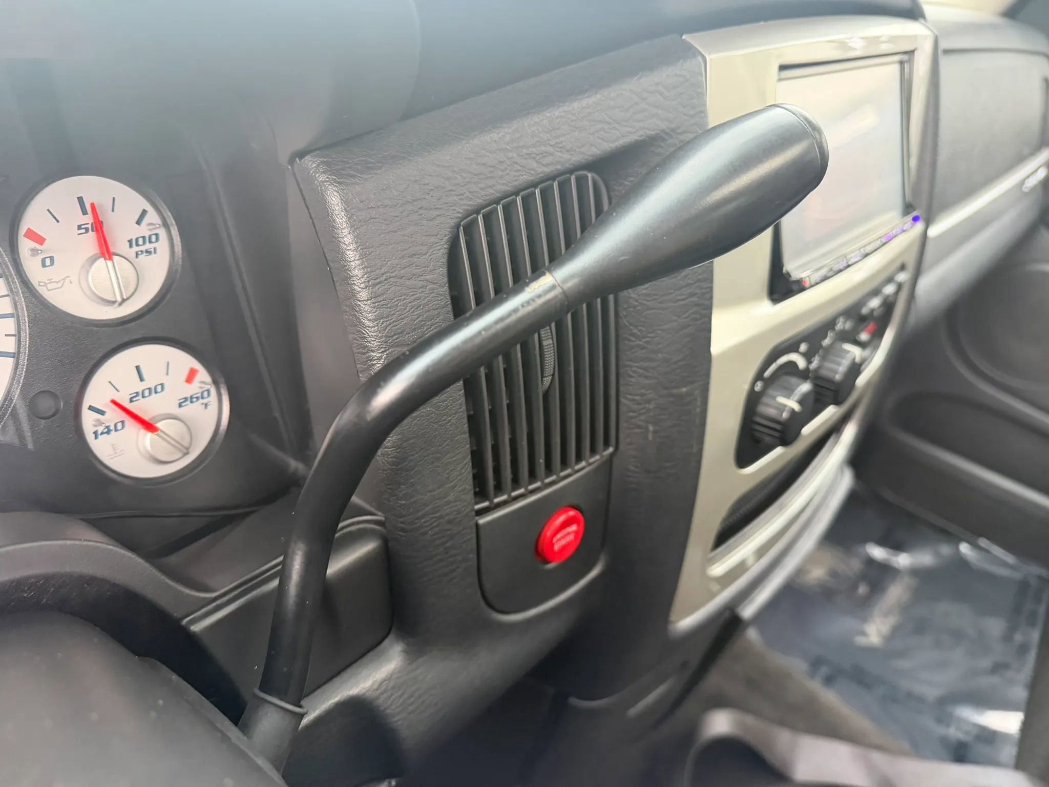 Used 2005 Dodge Ram 1500 Truck 2WD Quad Cab image 26