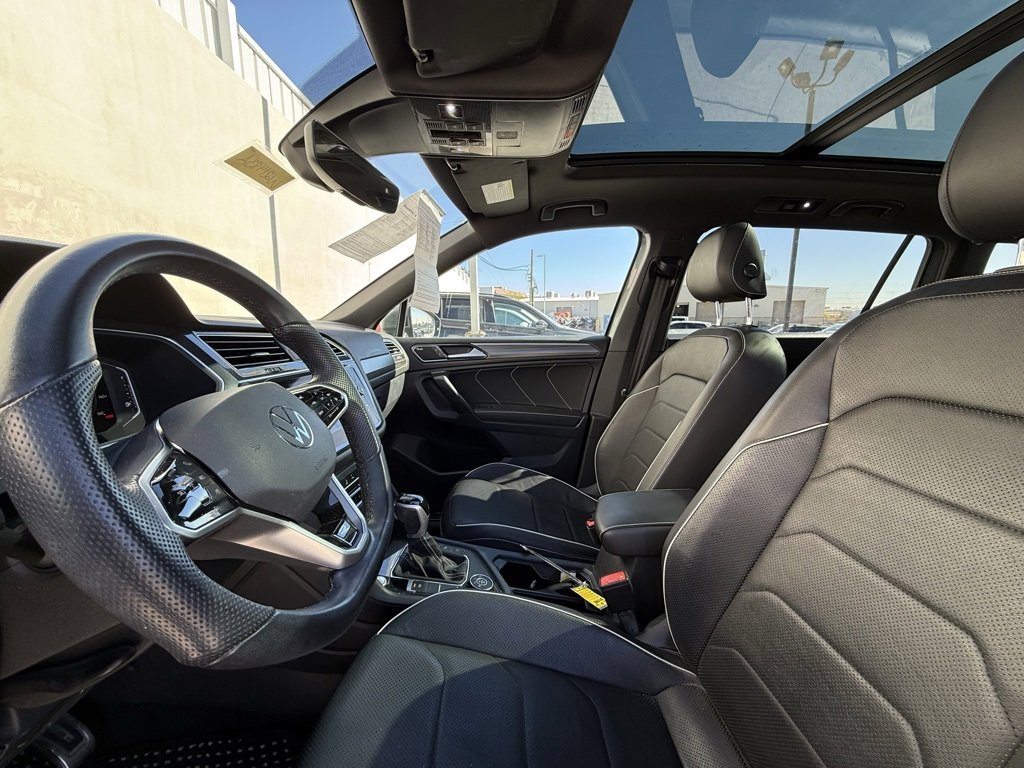 Used 2022 Volkswagen Tiguan SEL R-Line image 5