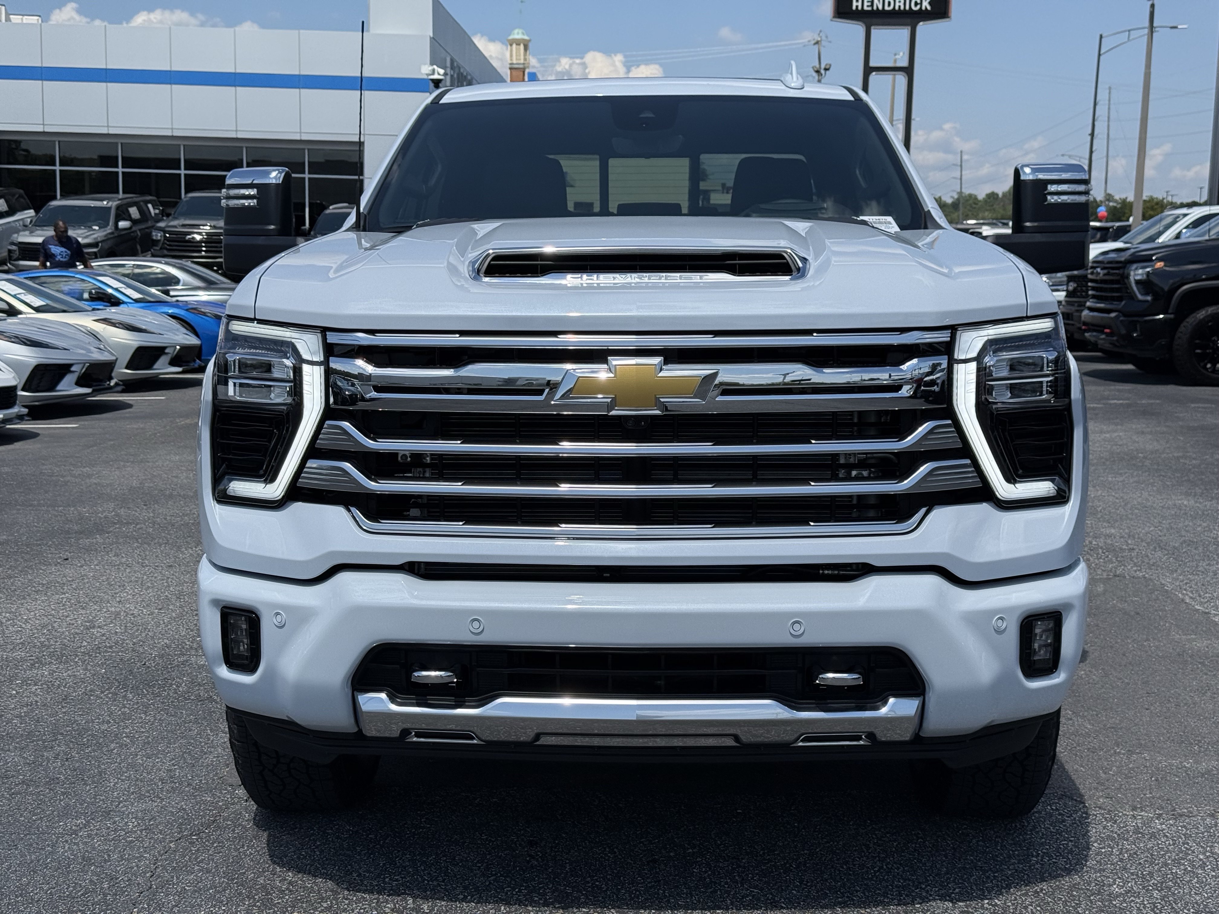 New 2026 Chevrolet Silverado 2500 High Country w/ High Country Premium Package AWD/4WD image 3