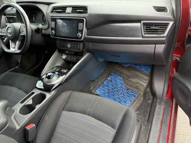 Used 2022 Nissan Leaf SV image 19