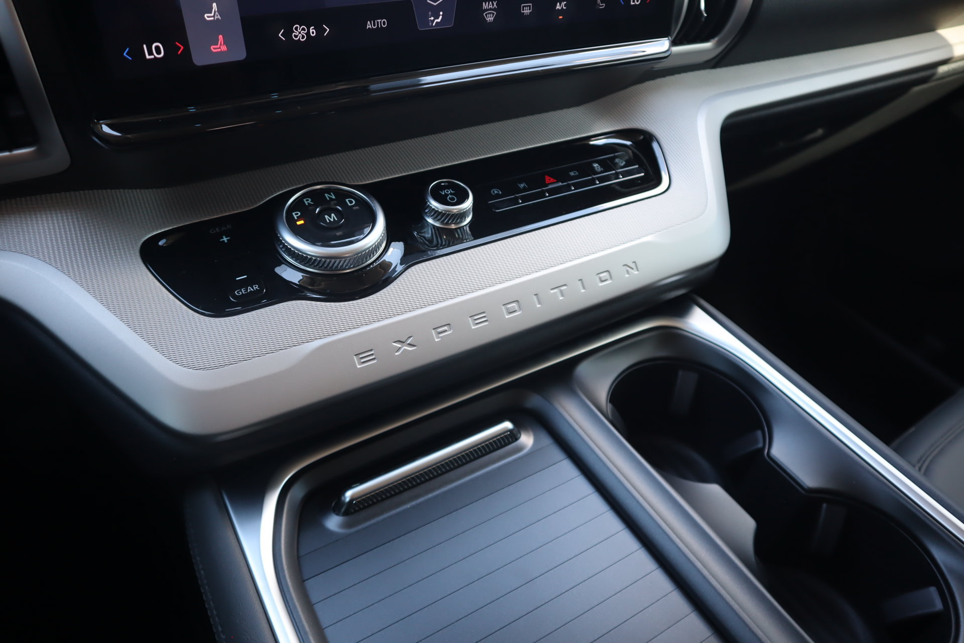 New 2027 Ford Expedition Active AWD/4WD image 9