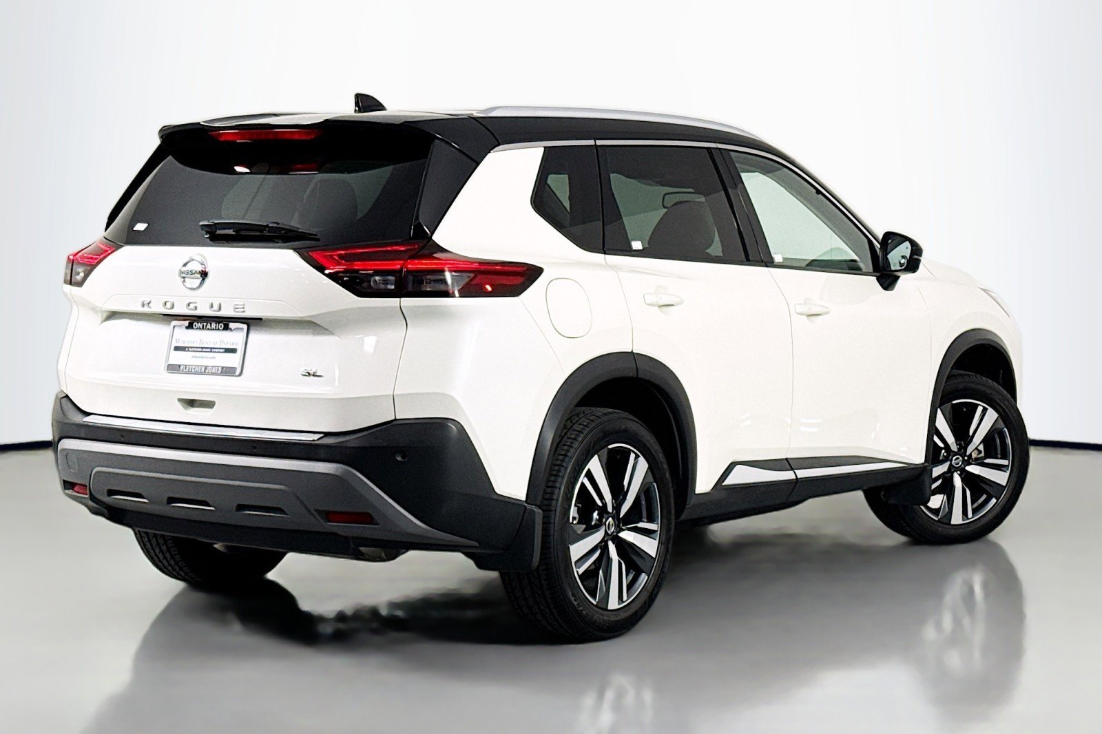 Used 2021 Nissan Rogue SL image 11