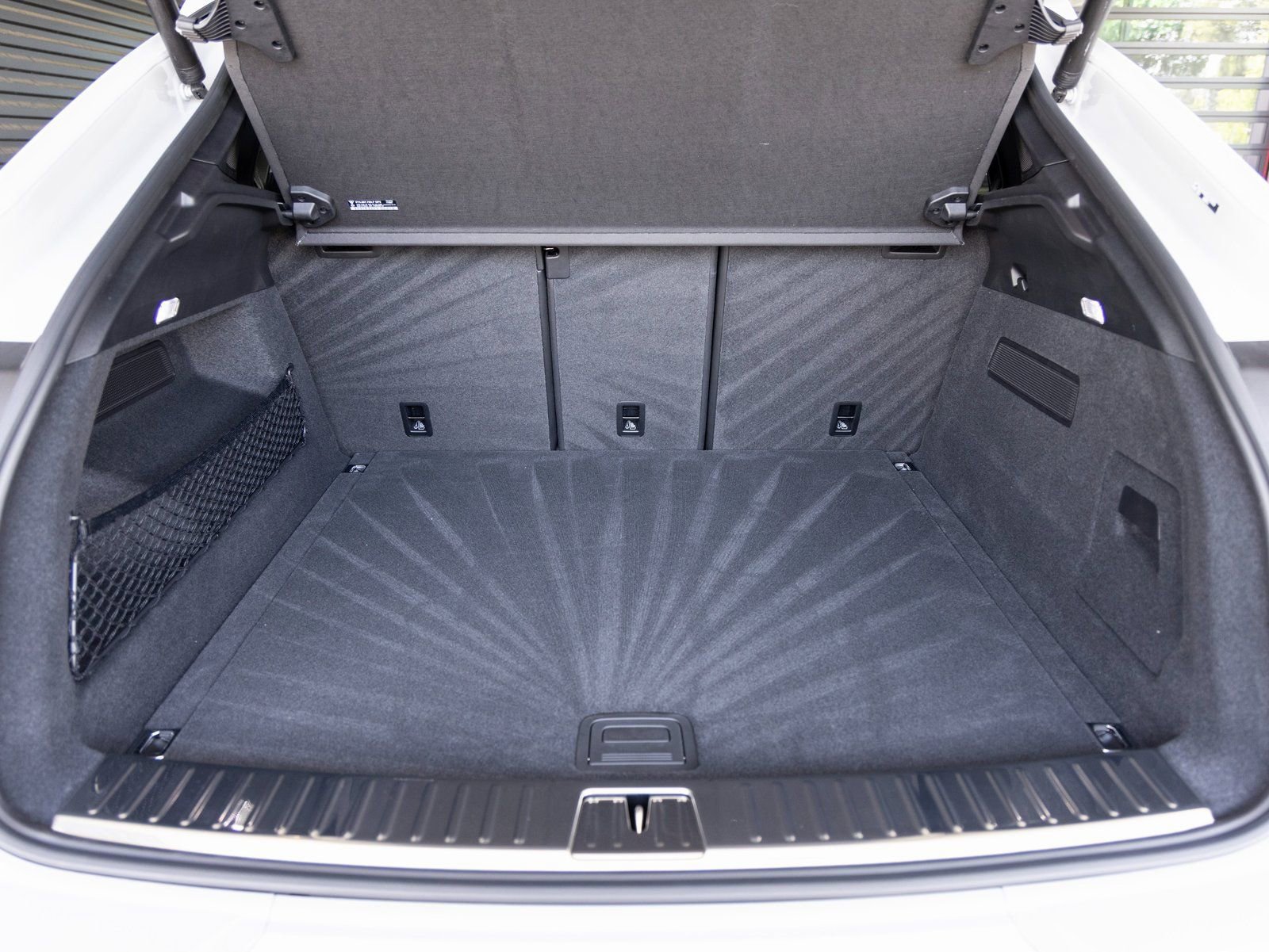 Certified 2025 Porsche Cayenne Coupe image 28